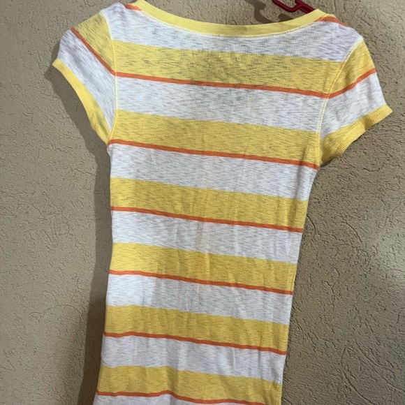 Aeropostale short sleeve button up top size medium - Picture 2 of 3